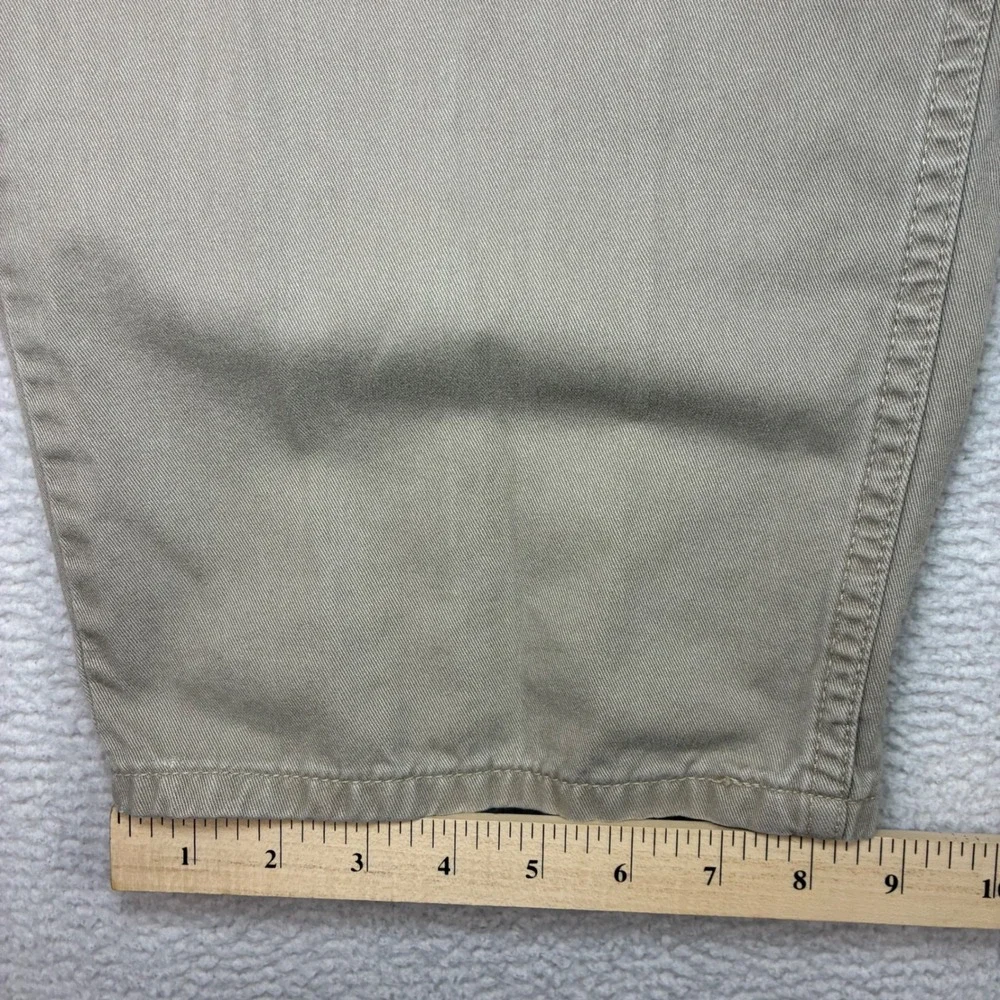 Vintage Levis L2 Khakis Chino Pants Men 36x34 Beige Baggy Wide Leg Relaxed 90s